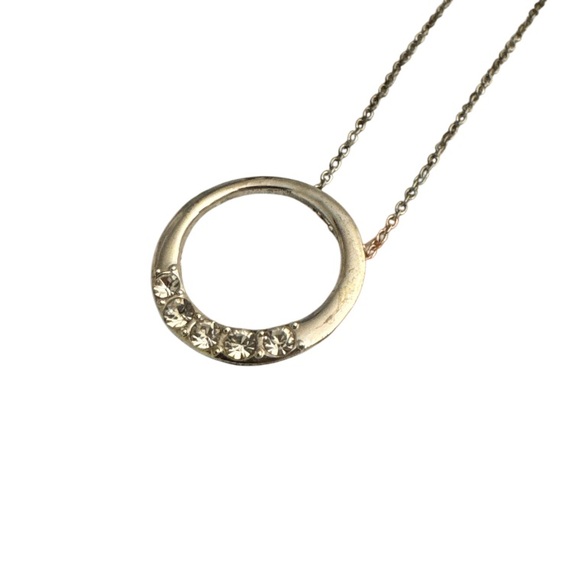 Fossil Jewelry - Fossil Elegant Silver Tone Necklace with Circular Pendant